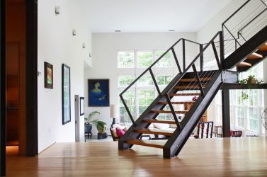 290+ Fotos de belas Opções de escadas para o segundo andar em uma casa particular (madeira, metal, concreto)