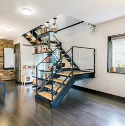290+ Fotos de belas Opções de escadas para o segundo andar em uma casa particular (madeira, metal, concreto)