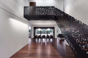 290+ Fotos de belas Opções de escadas para o segundo andar em uma casa particular (madeira, metal, concreto)