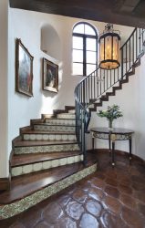 290+ Fotos de belas Opções de escadas para o segundo andar em uma casa particular (madeira, metal, concreto)