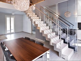 290+ Fotos de belas Opções de escadas para o segundo andar em uma casa particular (madeira, metal, concreto)