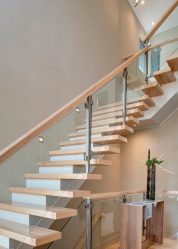 290+ Fotos de belas Opções de escadas para o segundo andar em uma casa particular (madeira, metal, concreto)