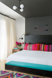 Lustres modernos no interior do quarto (mais de 190 fotos) - Como escolher um elemento de design brilhante para uma atmosfera tranquila?