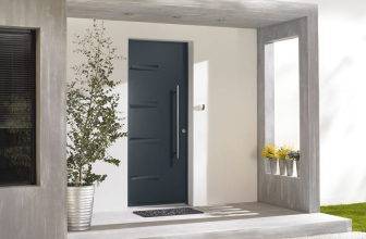 Entrance metal door to the house (175+ Photos): From selection to decoration