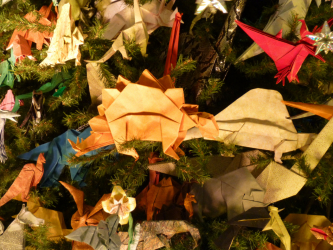 Decorações com brinquedos de papel para o novo 2018 ano do cão. Faça o feriado realmente brilhante!