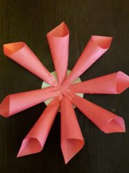 Decorações com brinquedos de papel para o novo 2018 ano do cão. Faça o feriado realmente brilhante!