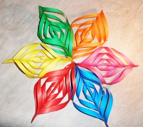 Decorações com brinquedos de papel para o novo 2018 ano do cão. Faça o feriado realmente brilhante!