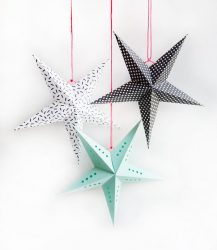 Decorações com brinquedos de papel para o novo 2018 ano do cão. Faça o feriado realmente brilhante!