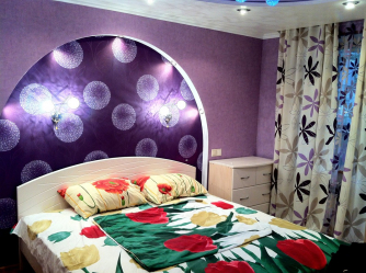 Papel de parede cor lilás na concepção da sala de estar, quarto e outros quartos. Combinações e combinações bem sucedidas (mais de 90 fotos)