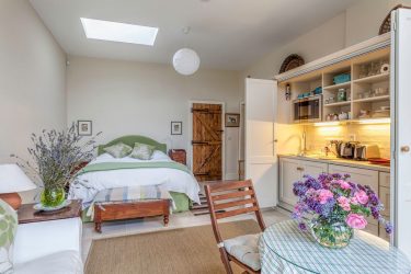 Studio Apartment: Soluções de estilo com elementos decorativos. 205+ Idéias Fotográficas de interior moderno