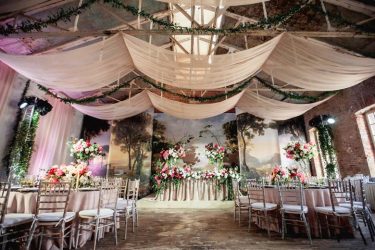 Fazendo um salão para um casamento memorável As mãos (mais de 210 fotos) De uma vez por todas!