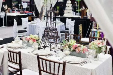 Fazendo um salão para um casamento memorável As mãos (mais de 210 fotos) De uma vez por todas!