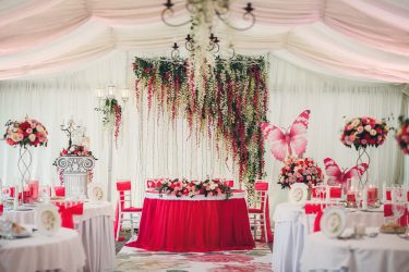 Fazendo um salão para um casamento memorável As mãos (mais de 210 fotos) De uma vez por todas!