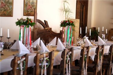 Fazendo um salão para um casamento memorável As mãos (mais de 210 fotos) De uma vez por todas!