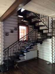 Terminando as escadas em uma casa particular: As idéias mais populares (laminado, azulejo, pedra). Selecionamos apenas materiais práticos e confiáveis ​​(mais de 160 fotos)