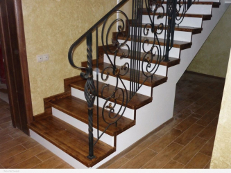 Terminando as escadas em uma casa particular: As idéias mais populares (laminado, azulejo, pedra). Selecionamos apenas materiais práticos e confiáveis ​​(mais de 160 fotos)