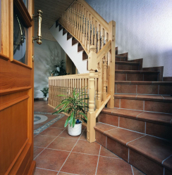 Terminando as escadas em uma casa particular: As idéias mais populares (laminado, azulejo, pedra). Selecionamos apenas materiais práticos e confiáveis ​​(mais de 160 fotos)