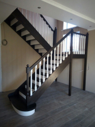 Terminando as escadas em uma casa particular: As idéias mais populares (laminado, azulejo, pedra). Selecionamos apenas materiais práticos e confiáveis ​​(mais de 160 fotos)