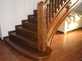Terminando as escadas em uma casa particular: As idéias mais populares (laminado, azulejo, pedra). Selecionamos apenas materiais práticos e confiáveis ​​(mais de 160 fotos)
