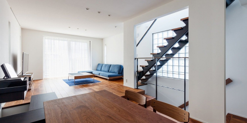 Terminando as escadas em uma casa particular: As idéias mais populares (laminado, azulejo, pedra). Selecionamos apenas materiais práticos e confiáveis ​​(mais de 160 fotos)