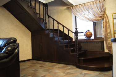 Terminando as escadas em uma casa particular: As idéias mais populares (laminado, azulejo, pedra). Selecionamos apenas materiais práticos e confiáveis ​​(mais de 160 fotos)