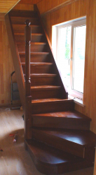 Terminando as escadas em uma casa particular: As idéias mais populares (laminado, azulejo, pedra). Selecionamos apenas materiais práticos e confiáveis ​​(mais de 160 fotos)