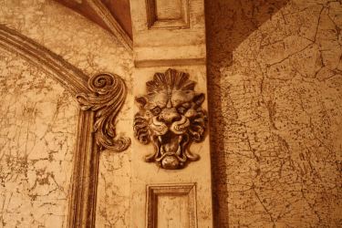 Patina no interior - velho nobre em sua casa. 180+ (foto) com ouro, prata e outros efeitos metálicos