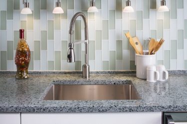 Azulejo para o avental na cozinha (mais de 180 fotos de design): dicas que farão suas paredes ganharem vida