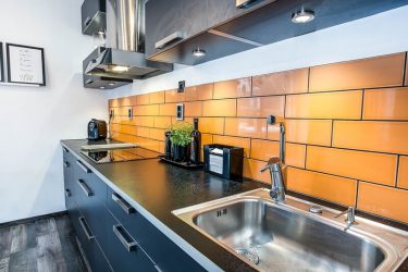 Azulejo para o avental na cozinha (mais de 180 fotos de design): dicas que farão suas paredes ganharem vida