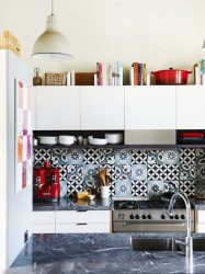 Azulejo para o avental na cozinha (mais de 180 fotos de design): dicas que farão suas paredes ganharem vida