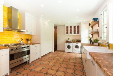 Azulejo para o avental na cozinha (mais de 180 fotos de design): dicas que farão suas paredes ganharem vida