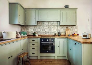 Azulejo para o avental na cozinha (mais de 180 fotos de design): dicas que farão suas paredes ganharem vida
