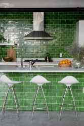 Porco no interior: Características e formas de colocação (avental de cozinha, piso, banheiro, paredes). Qual é o segredo da popularidade? (120 + fotos)