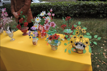 Artesanato feito de miçangas é a base para iniciantes com esquemas (árvores, flores, quadros). Aulas de beleza faça você mesmo (mais de 190 fotos)