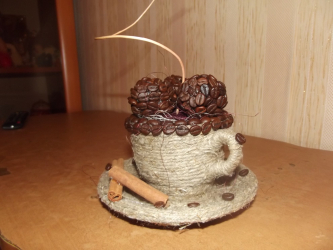 O artesanato mais incomum e interessante de café e grãos de café para 5+. Oficinas fáceis para iniciantes passo a passo (130 + foto)