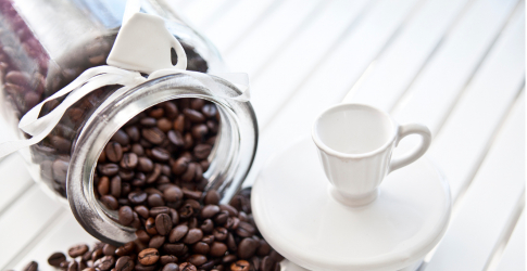 O artesanato mais incomum e interessante de café e grãos de café para 5+. Oficinas fáceis para iniciantes passo a passo (130 + foto)