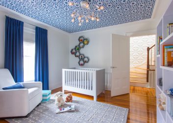 O teto na sala (310 + Foto): alta qualidade e moda. Apenas opções ganha-ganha