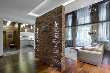 O teto na sala (310 + Foto): alta qualidade e moda. Apenas opções ganha-ganha
