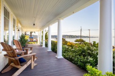 Belos projetos de casa de um andar com um terraço (mais de 175 fotos). Funcionalidades de posicionamento no site
