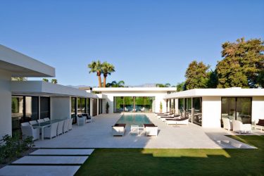 Belos projetos de casa de um andar com um terraço (mais de 175 fotos). Funcionalidades de posicionamento no site