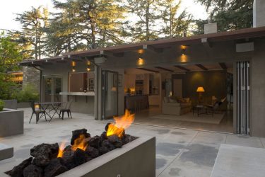 Belos projetos de casa de um andar com um terraço (mais de 175 fotos). Funcionalidades de posicionamento no site