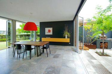 Belos projetos de casa de um andar com um terraço (mais de 175 fotos). Funcionalidades de posicionamento no site