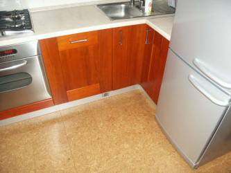 Qual é o piso de cortiça no interior? 100+ (foto) solução bem sucedida. Por que escolher ele?