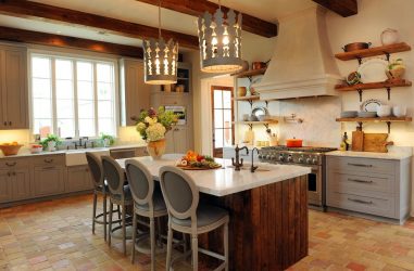 Estilo de Provence em um interior moderno: 335+ Fotos de belos desenhos para os românticos e conhecedores da França (no corredor / sala / cozinha)