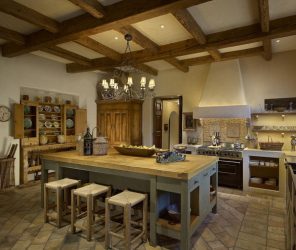 Estilo de Provence em um interior moderno: 335+ Fotos de belos desenhos para os românticos e conhecedores da França (no corredor / sala / cozinha)