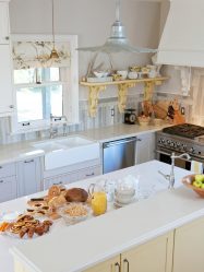 Estilo de Provence em um interior moderno: 335+ Fotos de belos desenhos para os românticos e conhecedores da França (no corredor / sala / cozinha)