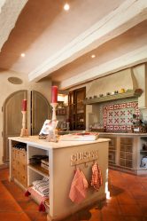 Estilo de Provence em um interior moderno: 335+ Fotos de belos desenhos para os românticos e conhecedores da França (no corredor / sala / cozinha)