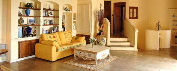 Estilo de Provence em um interior moderno: 335+ Fotos de belos desenhos para os românticos e conhecedores da França (no corredor / sala / cozinha)