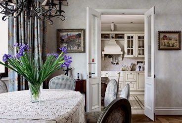 Estilo de Provence em um interior moderno: 335+ Fotos de belos desenhos para os românticos e conhecedores da França (no corredor / sala / cozinha)