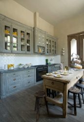 Estilo de Provence em um interior moderno: 335+ Fotos de belos desenhos para os românticos e conhecedores da França (no corredor / sala / cozinha)